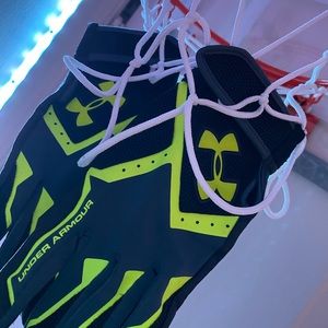 Under Armour Neon Gloves